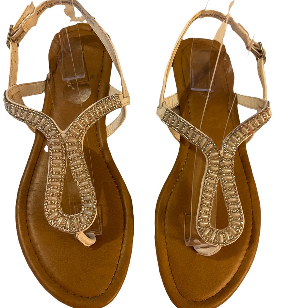 MADELINE STUART WHITE BEADED SANDALS, SIZE 8 1/2M